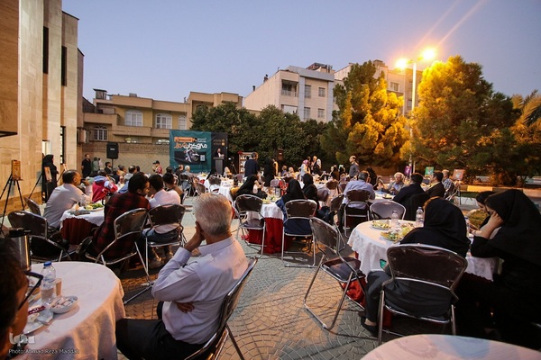 آیین رونمایی از ۴۰ عنوان مترو کتاب شیراز