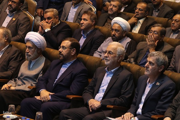 آیین تکریم و معارفه استاندار سابق و جدید فارس