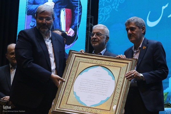 آیین تکریم و معارفه استاندار سابق و جدید فارس