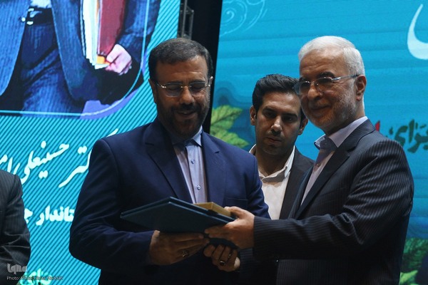 آیین تکریم و معارفه استاندار سابق و جدید فارس