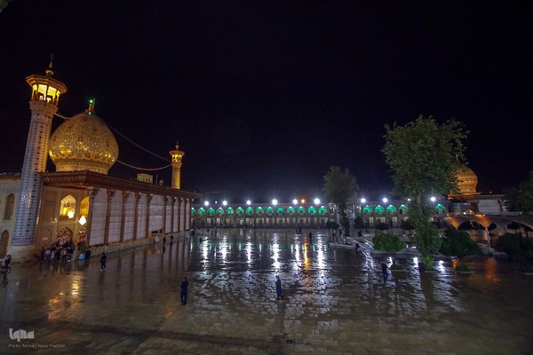 شب بارانی پاییزی در حرم حضرت شاهچراغ (ع)