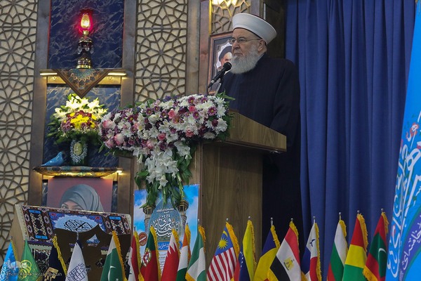 همایش بین المللی اندیشه های قرآنی حضرت آیت الله خامنه ای در حرم شاهچراغ(ع)