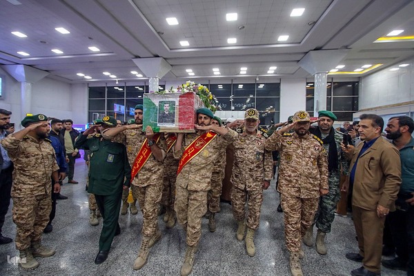 استقبال از پیکر شهید پروین نژاد از شهدای امنیت در شیراز