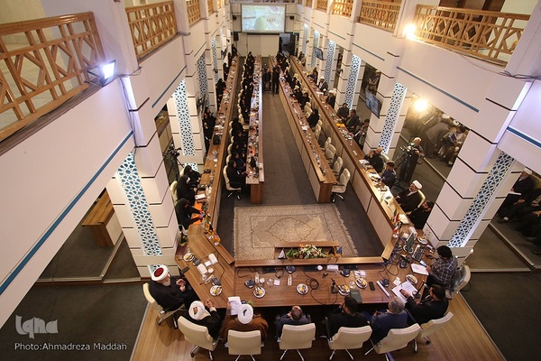 آیین اختتامیه همایش بین‌المللی اندیشه‌های قرآنی آیت‌الله خامنه‌ای در حرم شاهچراغ(ع)