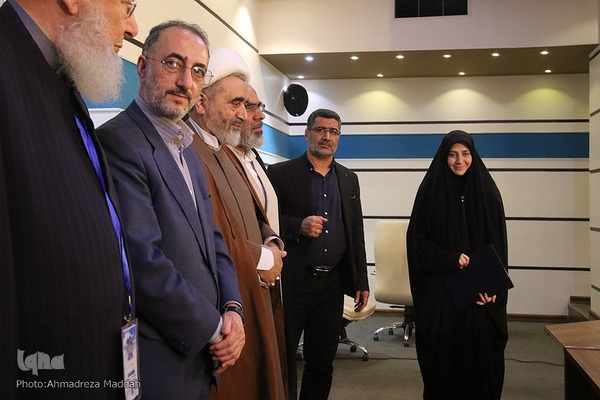 آیین اختتامیه همایش بین‌المللی اندیشه‌های قرآنی آیت‌الله خامنه‌ای در حرم شاهچراغ(ع)