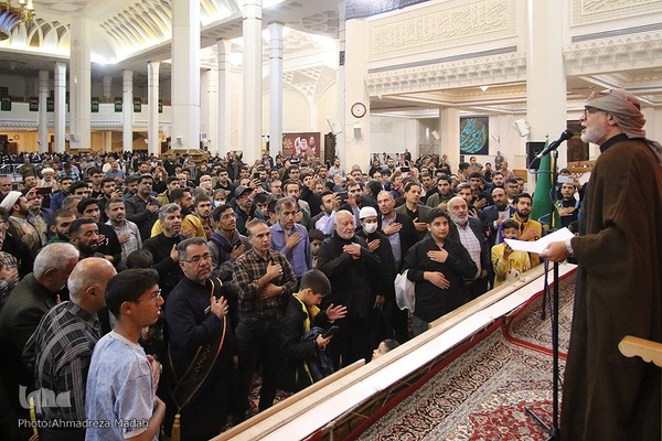 آغاز سوگواری دهه اول فاطمیه در حرم شاهچراغ(ع)