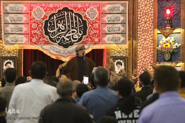 آغاز سوگواری دهه اول فاطمیه در حرم شاهچراغ(ع)