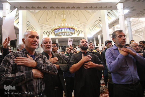 آغاز سوگواری دهه اول فاطمیه در حرم شاهچراغ(ع)