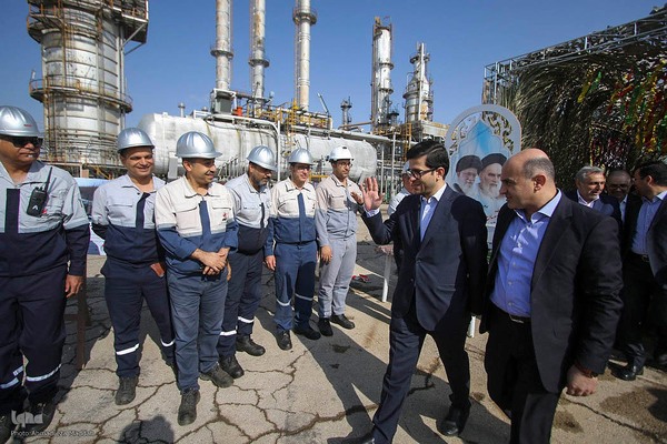 آیین افتتاحیه پروژه تولید «بنزین یورو ۵» در شیراز‎