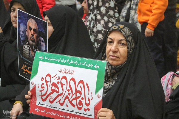 همایش اقتدار بسیجیان شیراز در حرم شاهچراغ (ع)