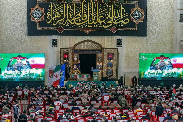 همایش اقتدار بسیجیان شیراز در حرم شاهچراغ (ع)