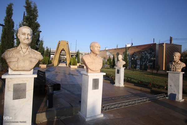 آیین رونمایی از ۲۷ سردیس شهدای شاخص دفاع مقدس فارس