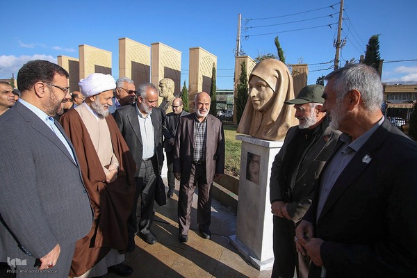 آیین رونمایی از ۲۷ سردیس شهدای شاخص دفاع مقدس فارس