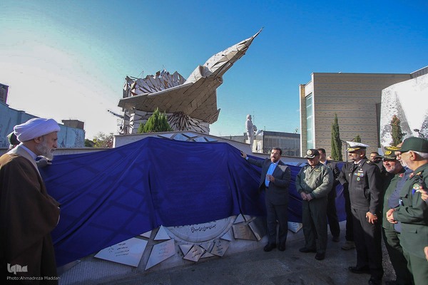آیین رونمایی از ۲۷ سردیس شهدای شاخص دفاع مقدس فارس