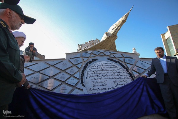 آیین رونمایی از ۲۷ سردیس شهدای شاخص دفاع مقدس فارس