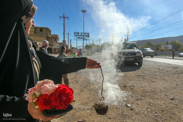 استقبال روستائیان شیراز از شهید گمنام