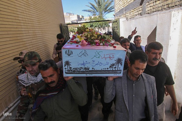استقبال روستائیان شیراز از شهید گمنام