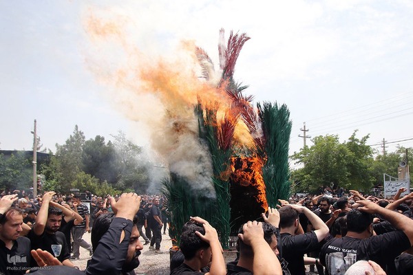 عکس| عزاداری روز عاشورا در شیراز