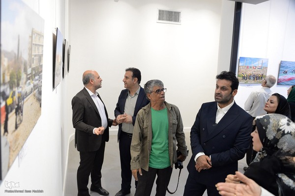نمایشگاه گروهی عکس عکاسان خبری در شیراز