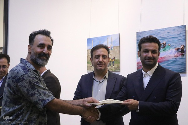 نمایشگاه گروهی عکس عکاسان خبری در شیراز