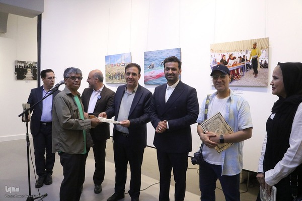 نمایشگاه گروهی عکس عکاسان خبری در شیراز