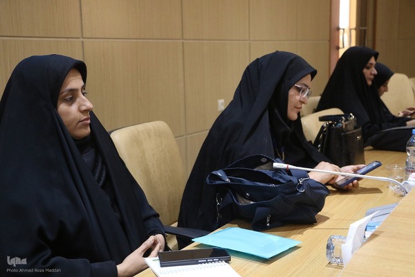 نشست صمیمی آیت الله دژکام با خبرنگاران و اصحاب رسانه