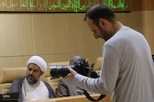 نشست صمیمی آیت الله دژکام با خبرنگاران و اصحاب رسانه