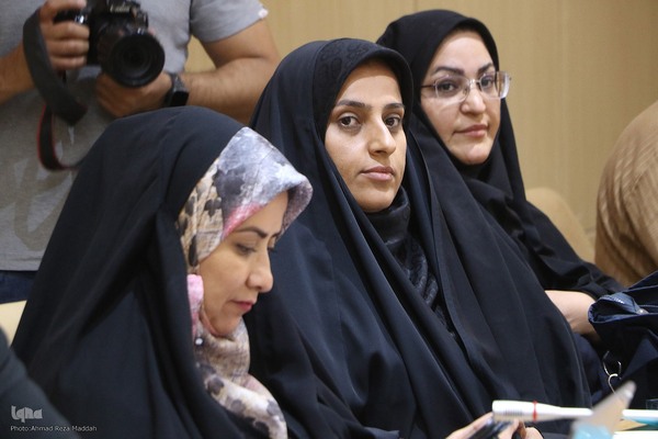 نشست صمیمی آیت الله دژکام با خبرنگاران و اصحاب رسانه