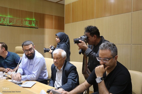 نشست صمیمی آیت الله دژکام با خبرنگاران و اصحاب رسانه