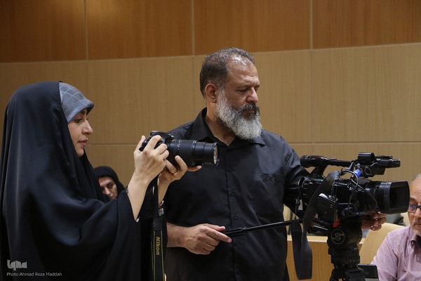 نشست صمیمی آیت الله دژکام با خبرنگاران و اصحاب رسانه