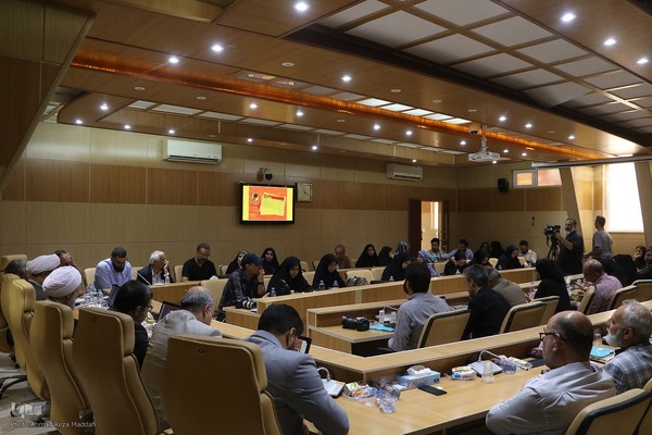 نشست صمیمی آیت الله دژکام با خبرنگاران و اصحاب رسانه