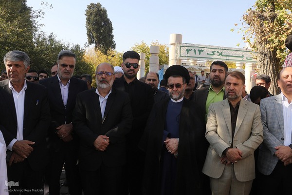 اجتماع دانش آموزان شیرازی در یوم‌الله ۱۳ آبان