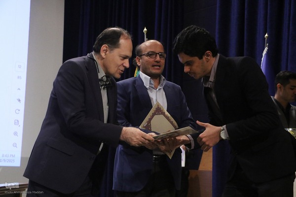 محفل دانشگاهی قرآنی طهورا در شیراز