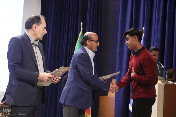 محفل دانشگاهی قرآنی طهورا در شیراز