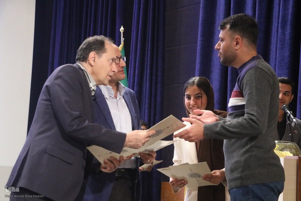 محفل دانشگاهی قرآنی طهورا در شیراز