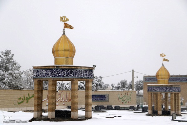 بارش برف در شهر تاریخی ایزدخواست فارس