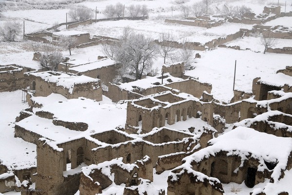 بارش برف در شهر تاریخی ایزدخواست فارس