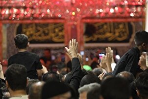 Kehadiran Antusias Para Peziarah Arbain di Haram Alawi