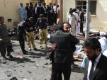 Attacco suicida in moschea, almeno 16 morti in Pakistan