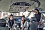 IL PRIMO EQUIPAGGIO DI UNA LINEA AEREA COMPOSTO DA SOLE DONNE