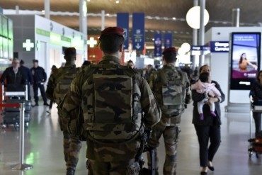 Francia:vietato possesso del Corano ai dipendenti aeroporto Parigi