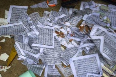 Buddisti estremisti profanano il Corano in Myanmar + FOTO