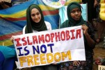 Attivisti francesi chiedono al consiglio di stato di esprimersi sul divieto del burkini