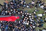 Pakistan’nın Karaçi üniversitesinde Hz. Fatıma’nın (s.a) bayrağı göndere çekildi