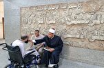 El-Ezher hocasının engelli Kur’an hafızına davranışı takdir edildi