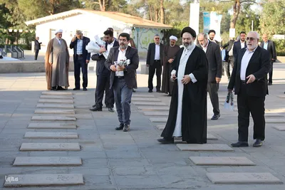 ادای احترام مسئولان حج و زیارت به شهدای منا و مکه